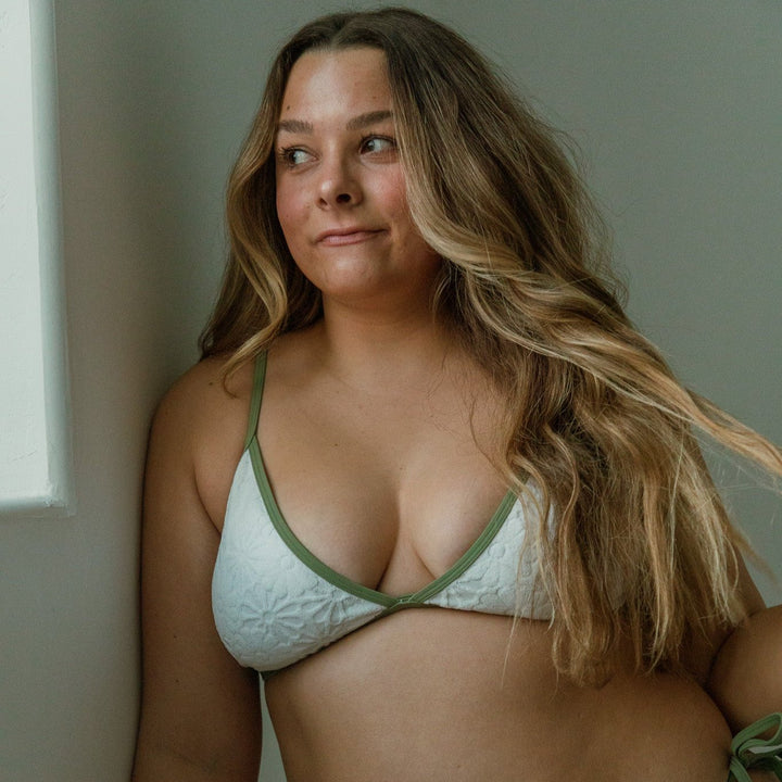DITSY BIKINI TOP // GREEN/WHITE